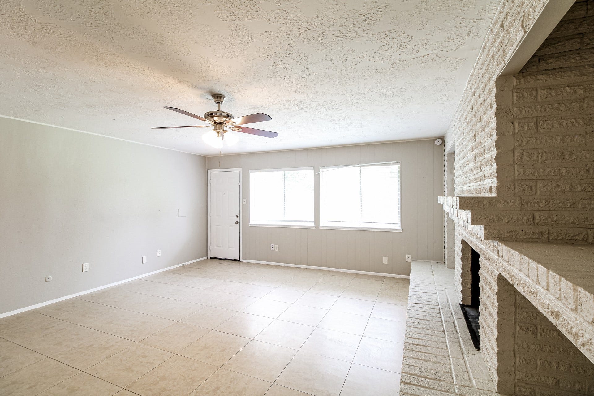 2811 E Birchdale Drive, Missouri City, TX 77489