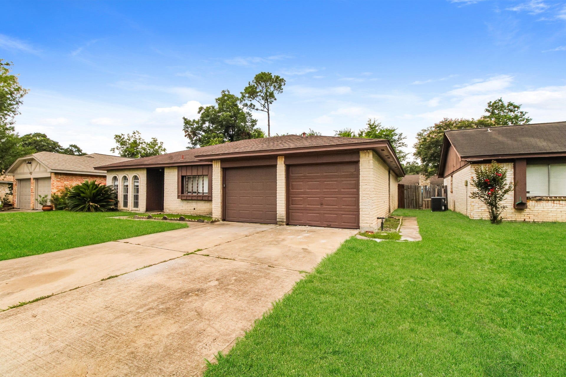 2811 E Birchdale Drive, Missouri City, TX 77489