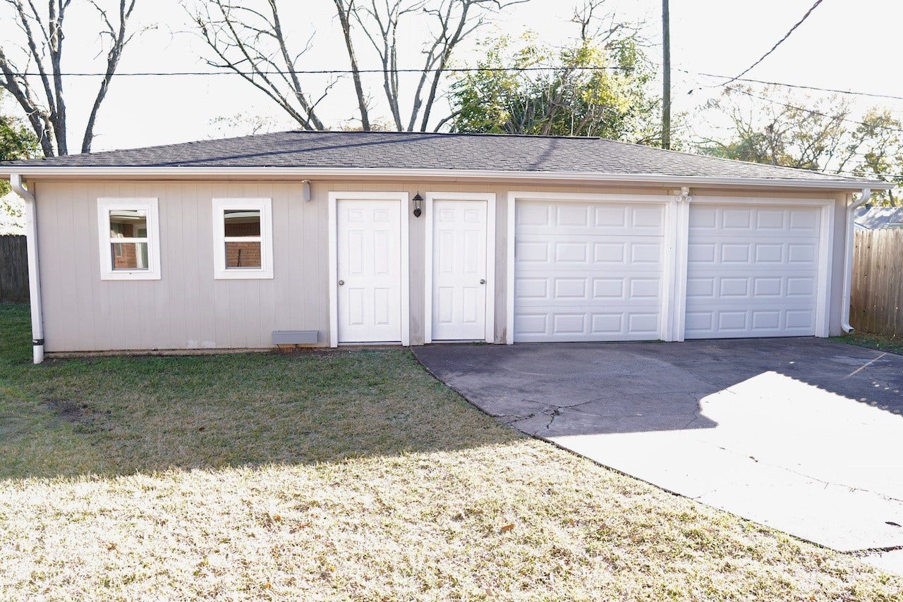 5715 Portal Drive, Houston, TX 77096 5715 Portal Drive, Houston, TX 77096