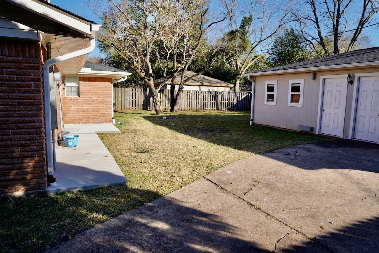 5715 Portal Drive, Houston, TX 77096 5715 Portal Drive, Houston, TX 77096
