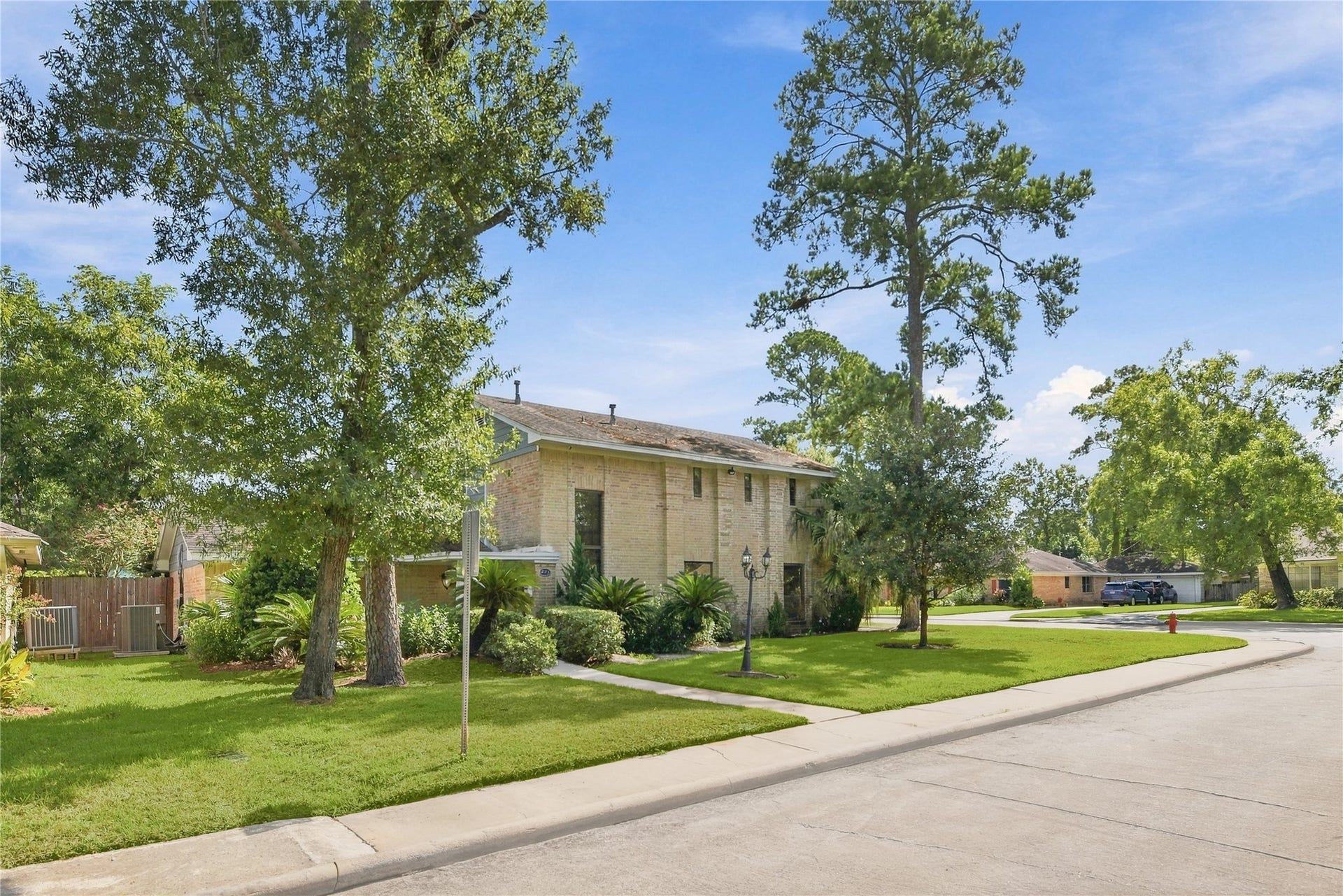 2711 WILLIAMSBURG DRIVE, Dickinson, TX 77539 2711 WILLIAMSBURG DRIVE, Dickinson, TX 77539
