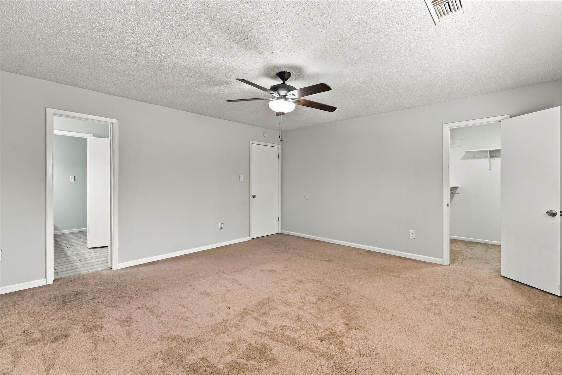2711 WILLIAMSBURG DRIVE, Dickinson, TX 77539 2711 WILLIAMSBURG DRIVE, Dickinson, TX 77539