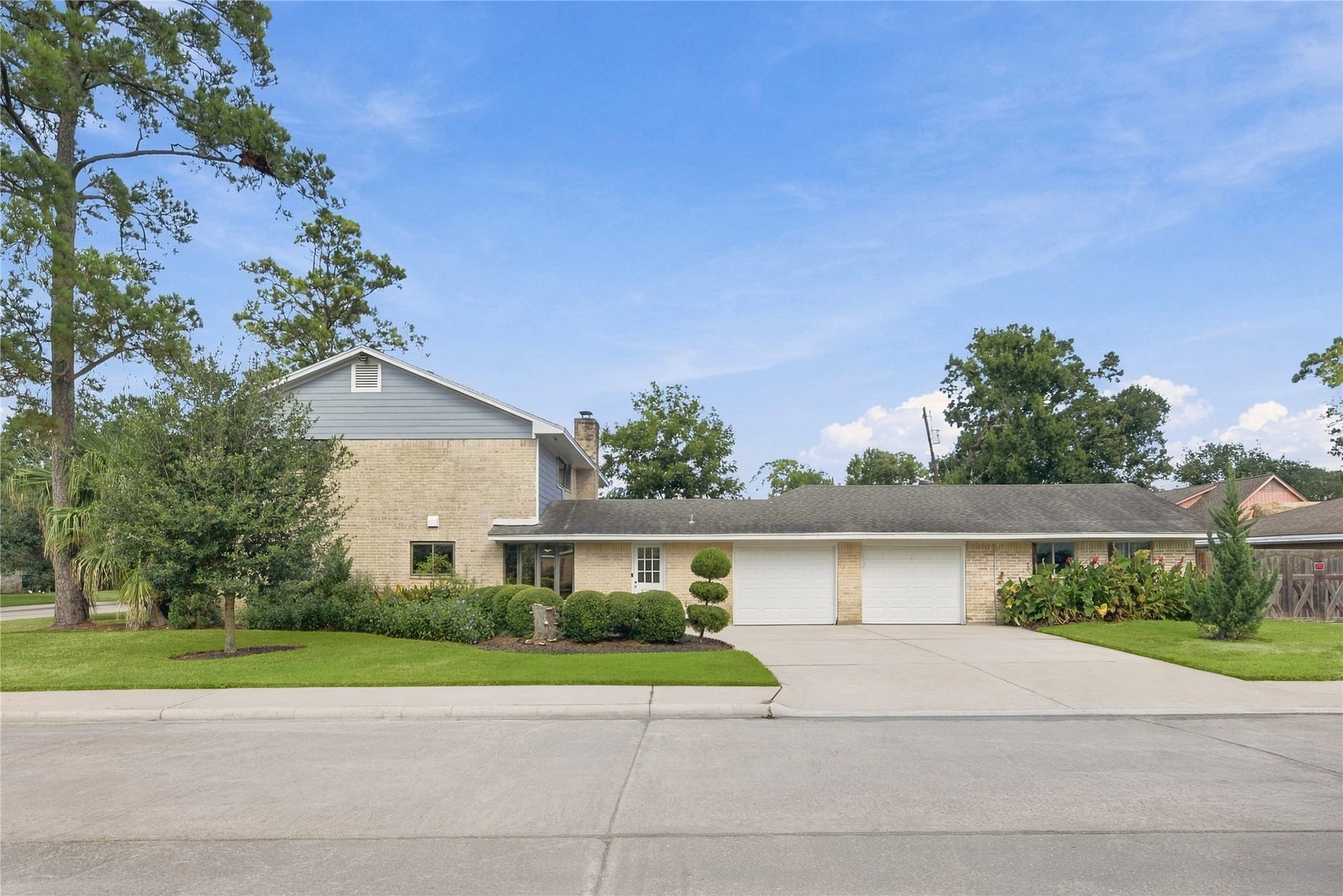 2711 WILLIAMSBURG DRIVE, Dickinson, TX 77539 2711 WILLIAMSBURG DRIVE, Dickinson, TX 77539