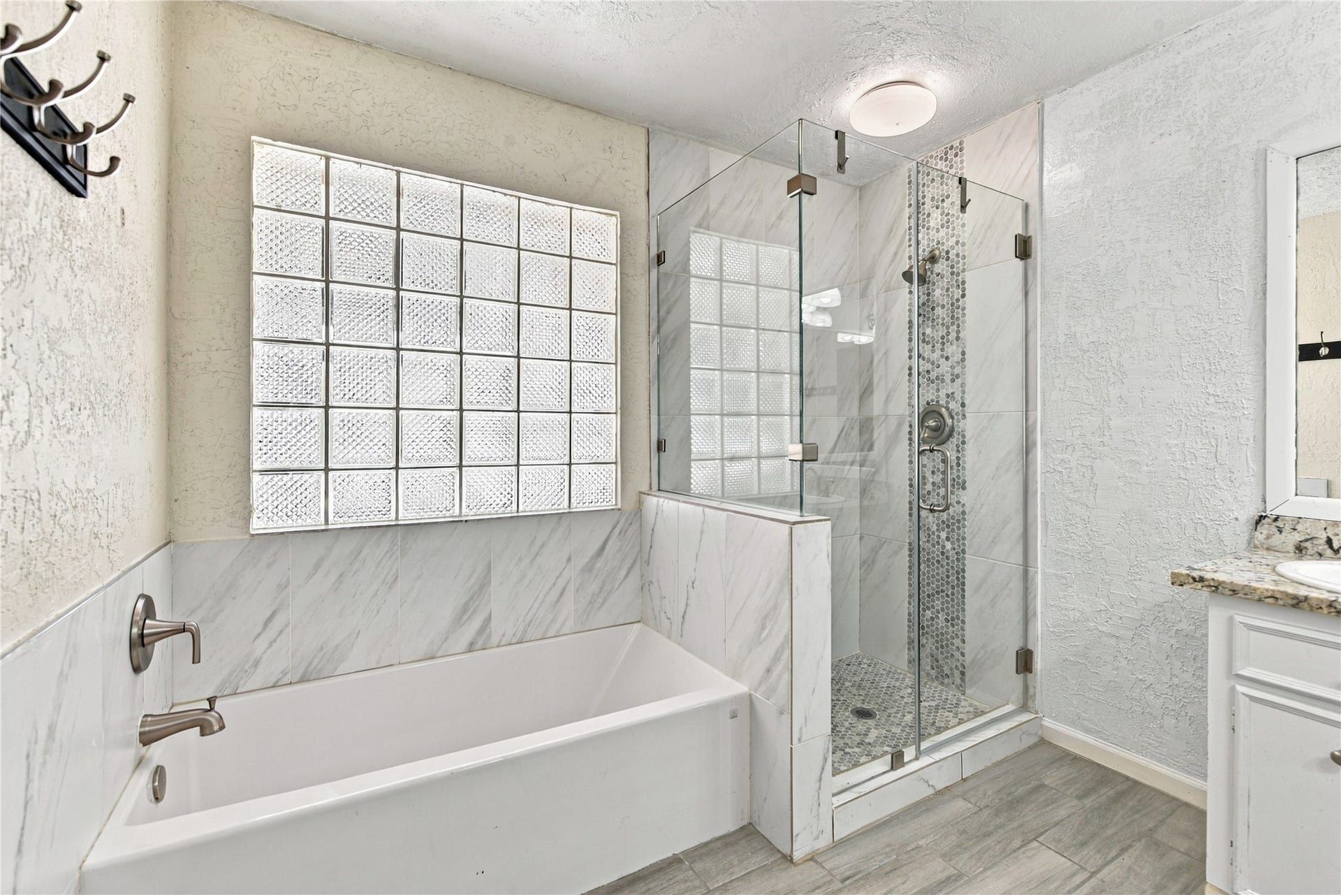2711 WILLIAMSBURG DRIVE, Dickinson, TX 77539 2711 WILLIAMSBURG DRIVE, Dickinson, TX 77539