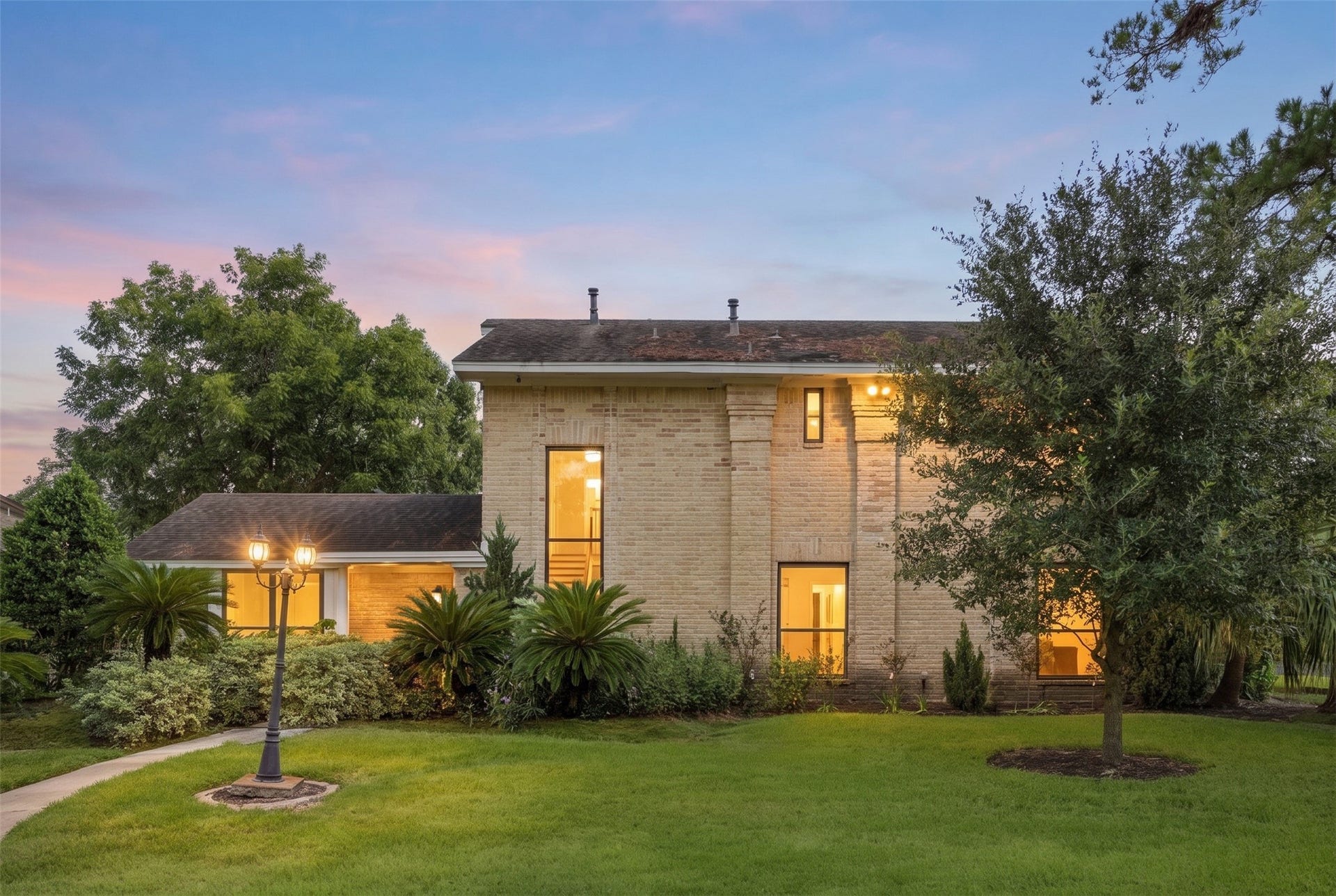 2711 WILLIAMSBURG DRIVE, Dickinson, TX 77539 2711 WILLIAMSBURG DRIVE, Dickinson, TX 77539