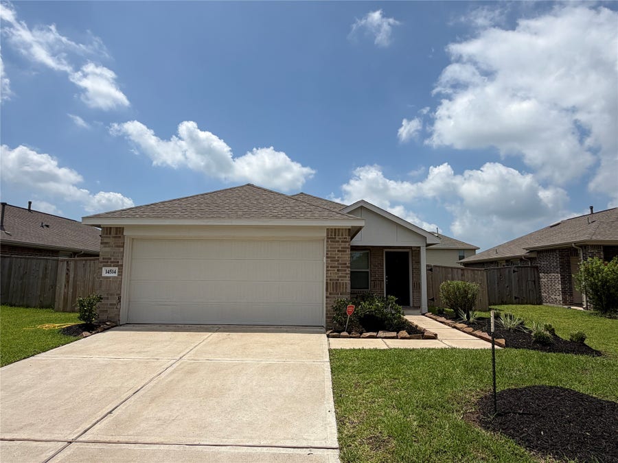 Property photo for 14514 Woodcott Warren Way, Rosharon, TX