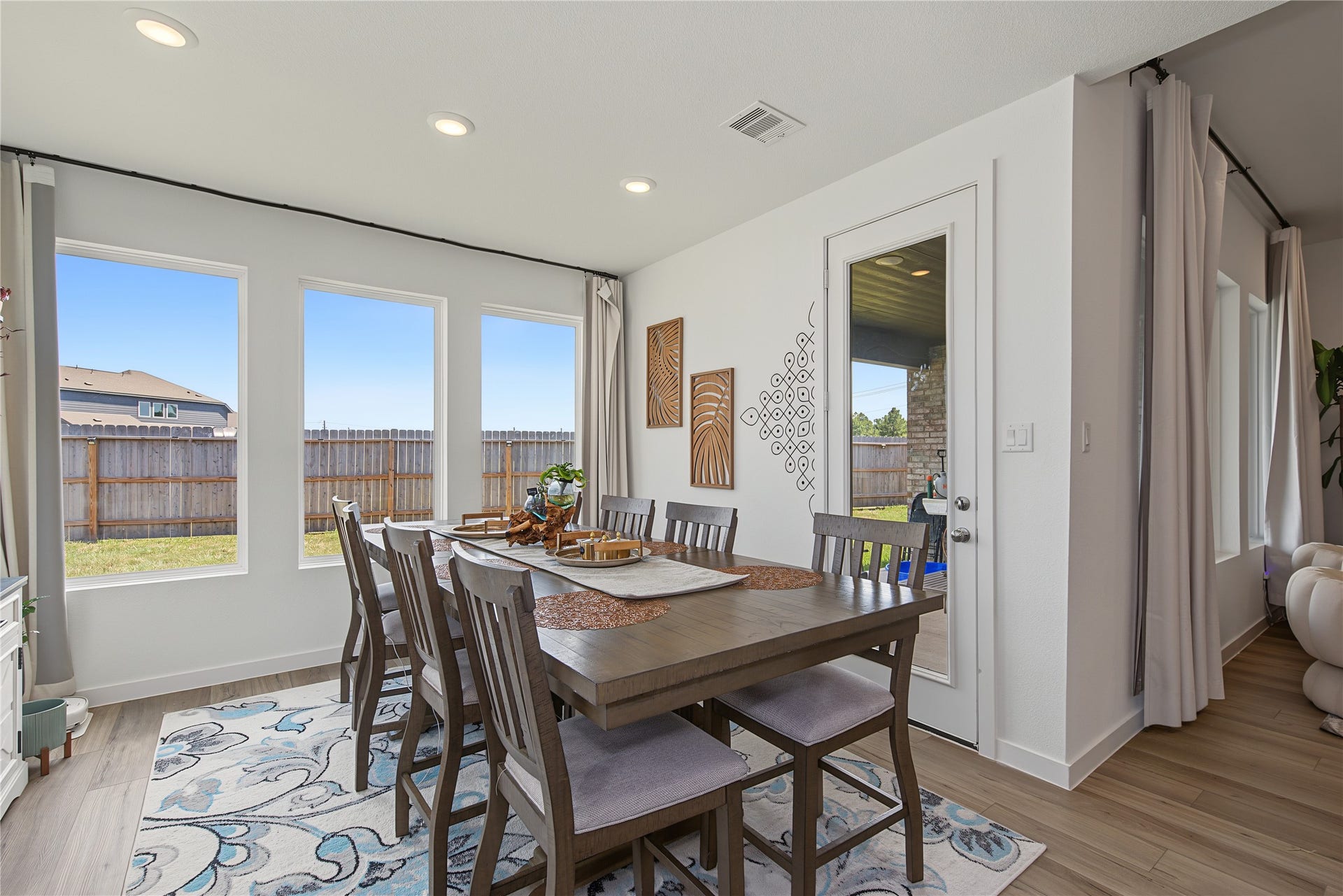 Main house - dining room