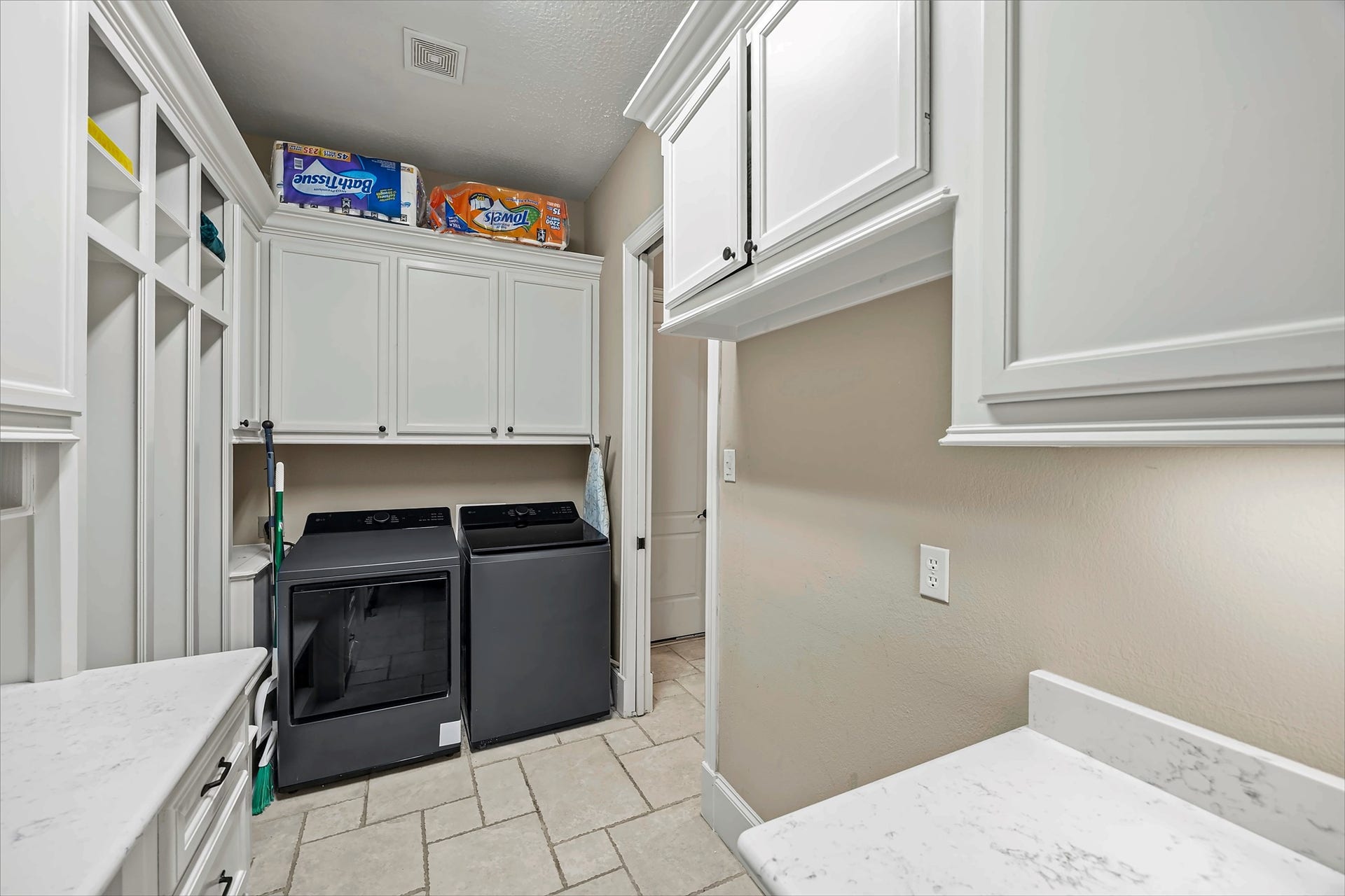 7806 Bent Green Lane, Spring, TX 77389 7806 Bent Green Lane, Spring, TX 77389