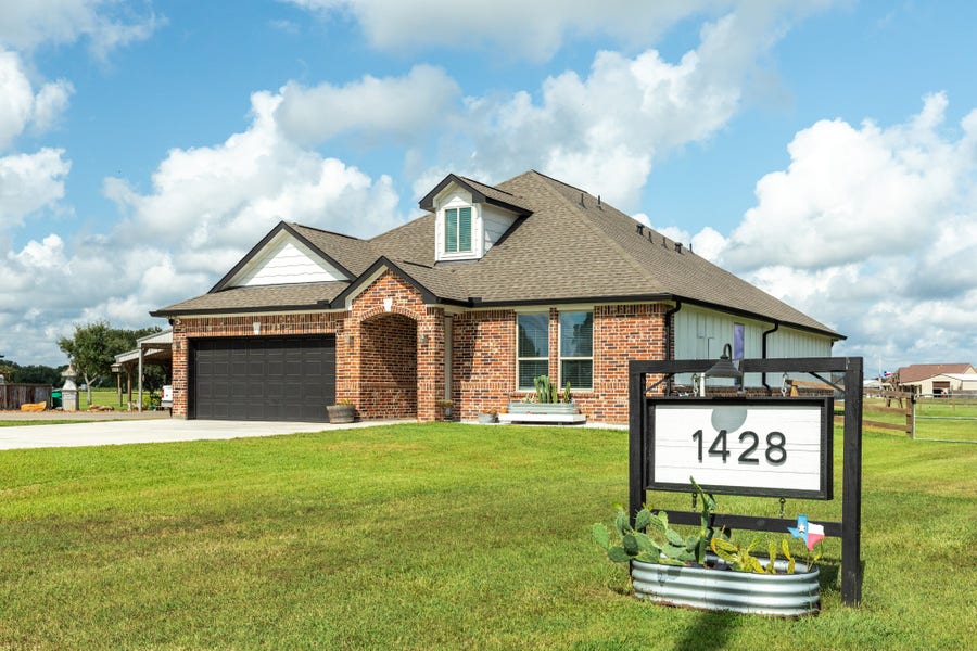 Property photo for 1428 Palomino Trail, Angleton, TX