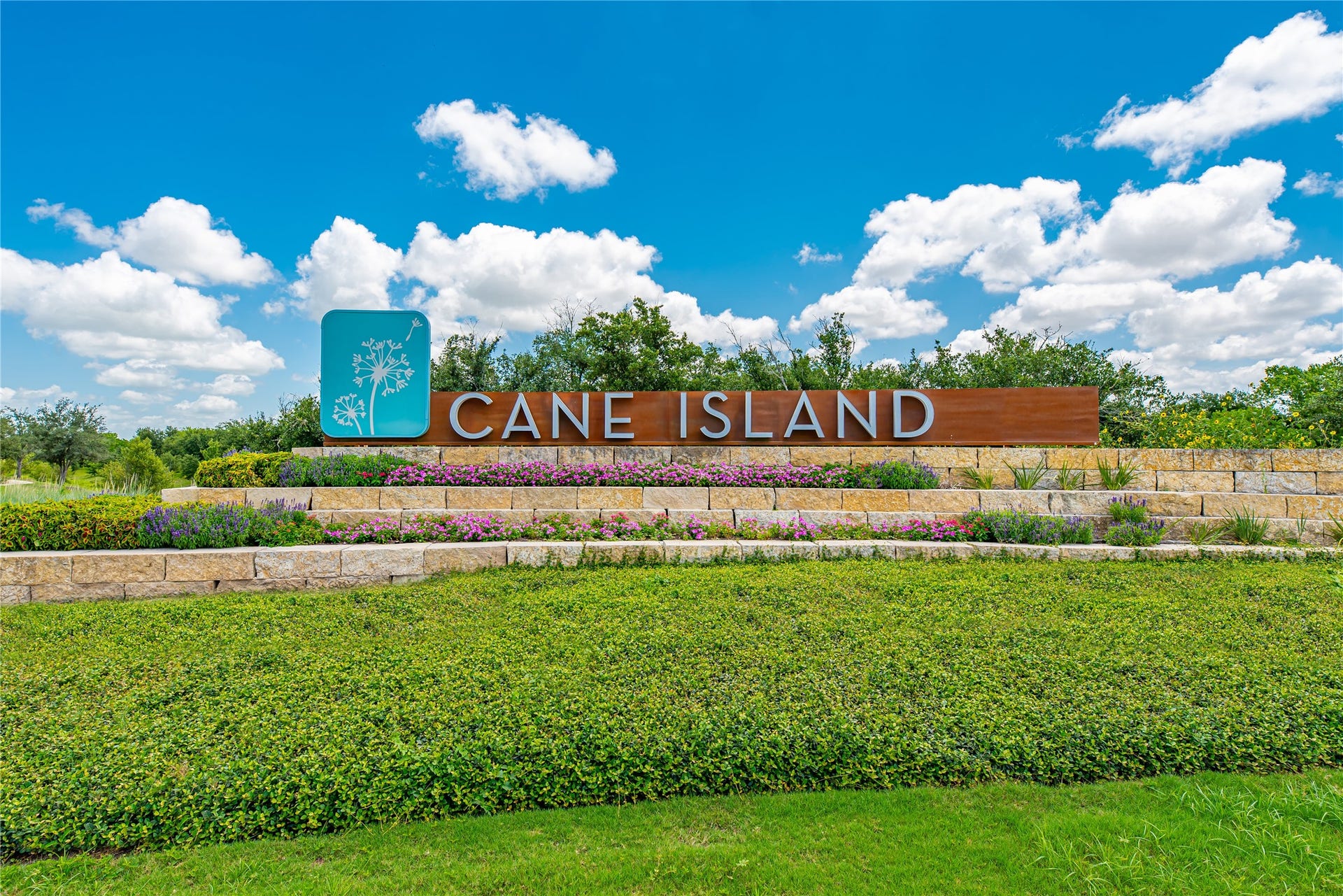 Cane Island in Katy is a vibrant master-planned community featuring resort-style amenities, including a fitness center, yoga studio, caf, pools, splash pad, and scenic trails. With year-round community events and quick access to I-10, Cane Island offers convenience and a true neighborhood lifestyle.