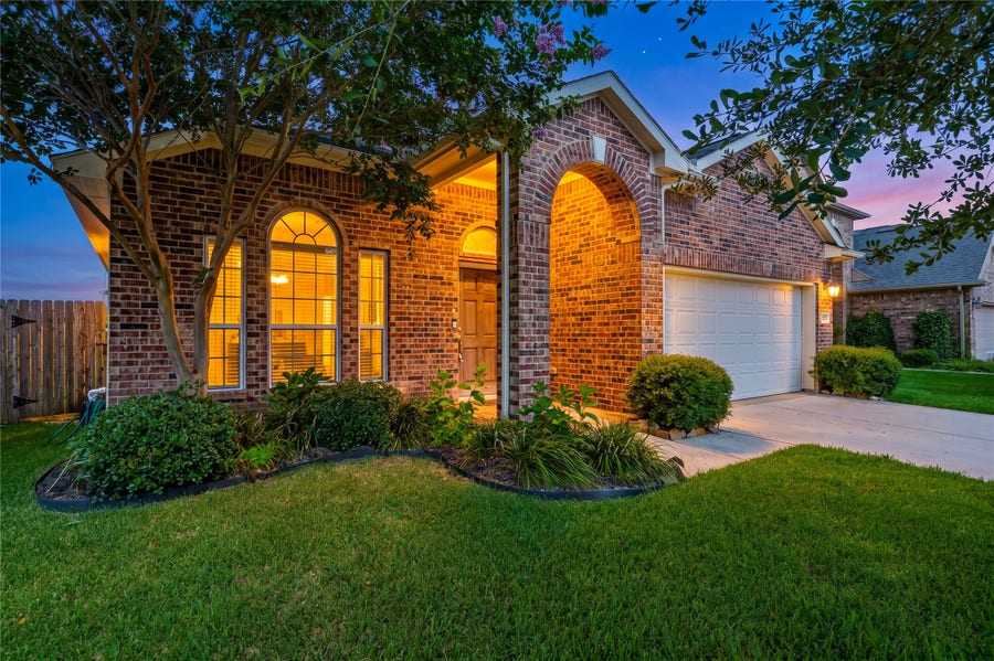 Property photo for 508 Forest Village Circle, La Marque, TX