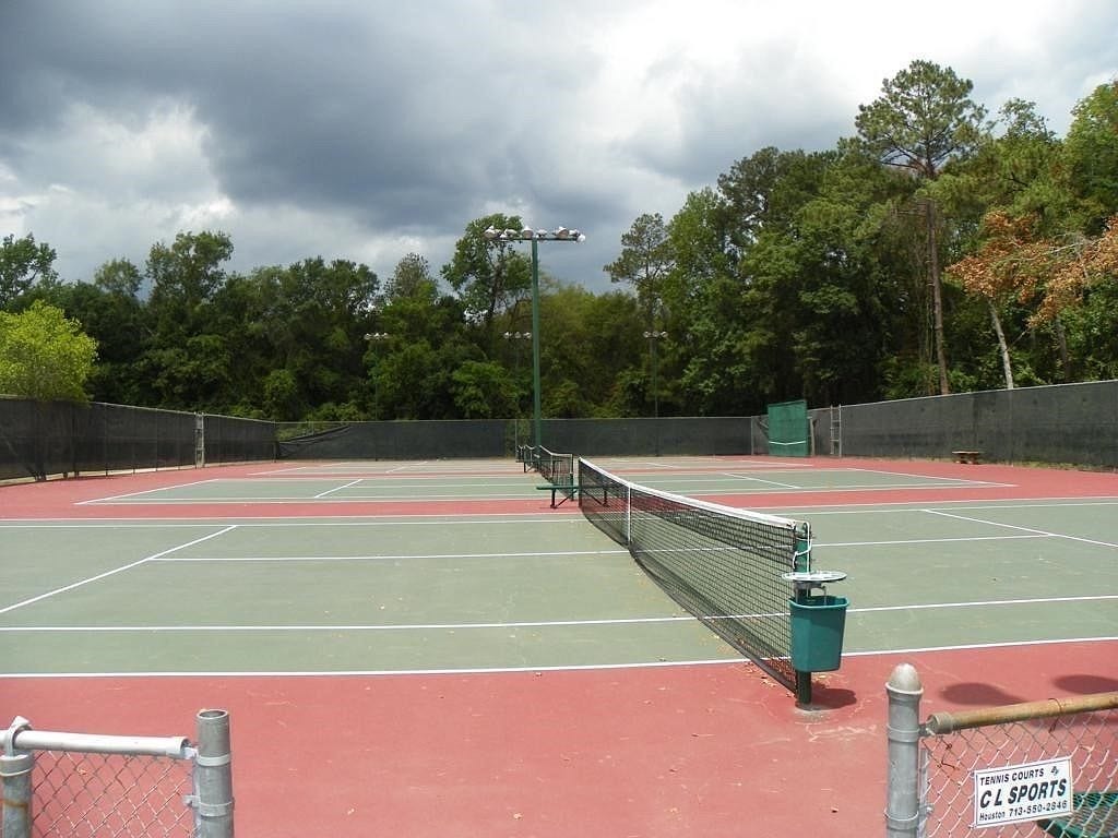 814 Stone Mountain Drive, Conroe, TX 77302 57.Community Tennis Courts