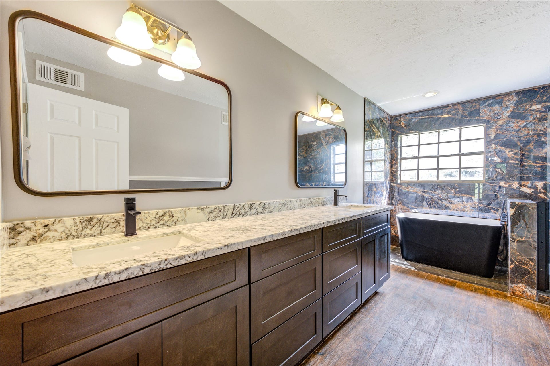 814 Stone Mountain Drive, Conroe, TX 77302 Luxury Double Vanity with Marble Countertops