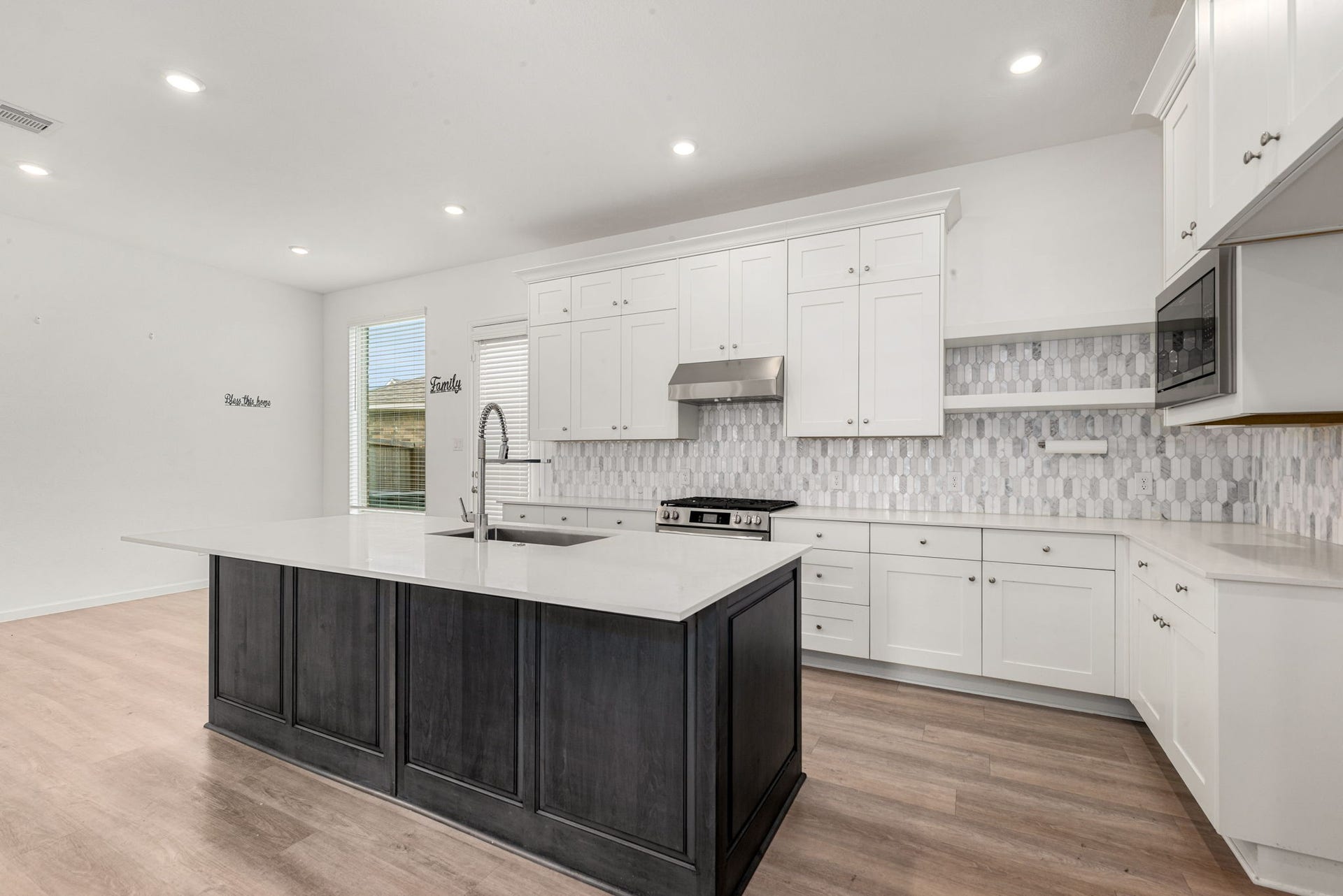 3024 Andiamo Lane, Katy, TX 77493 3024 Andiamo Lane, Katy, TX 77493