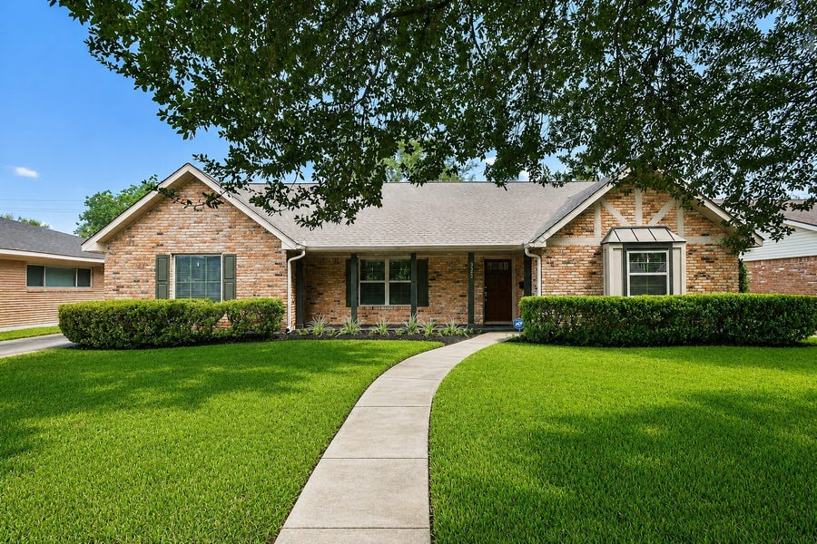Property photo for 5422 Rutherglenn Drive, Houston, TX