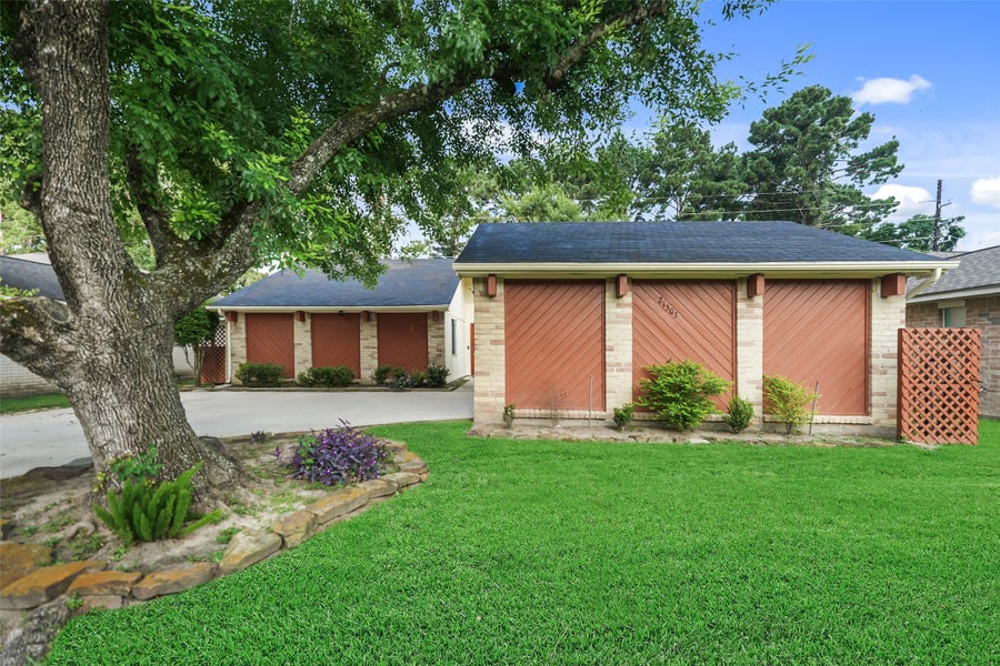 Property photo for 21503 Bridgepoint Lane, Spring, TX