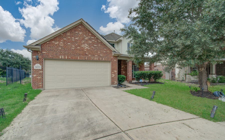 Property photo for 26211 Crystal Cove Lane, Richmond, TX