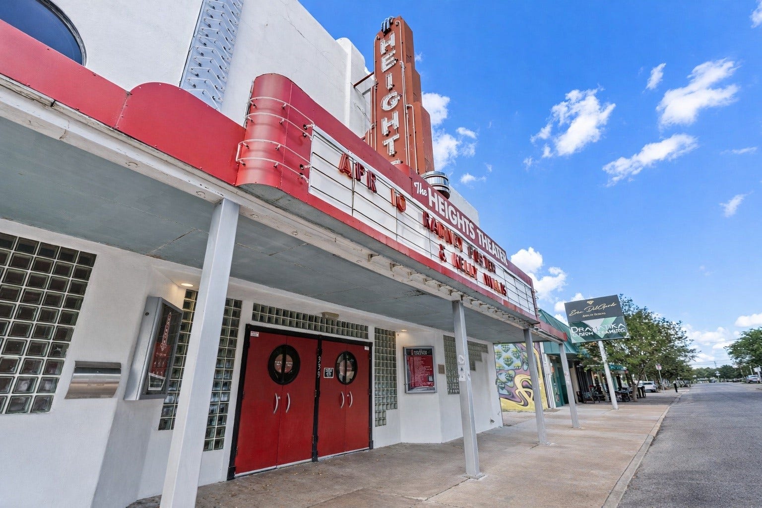 2012 Harvard Street, Houston, TX 77008 This location is minutes from historic 19th street, Heights Theatre and walkable to tons of parks, trails and the best local food spots in the Heights including Jun, Chilosos, Angela's Oven, Goode Company Mexican, and Common Bond.