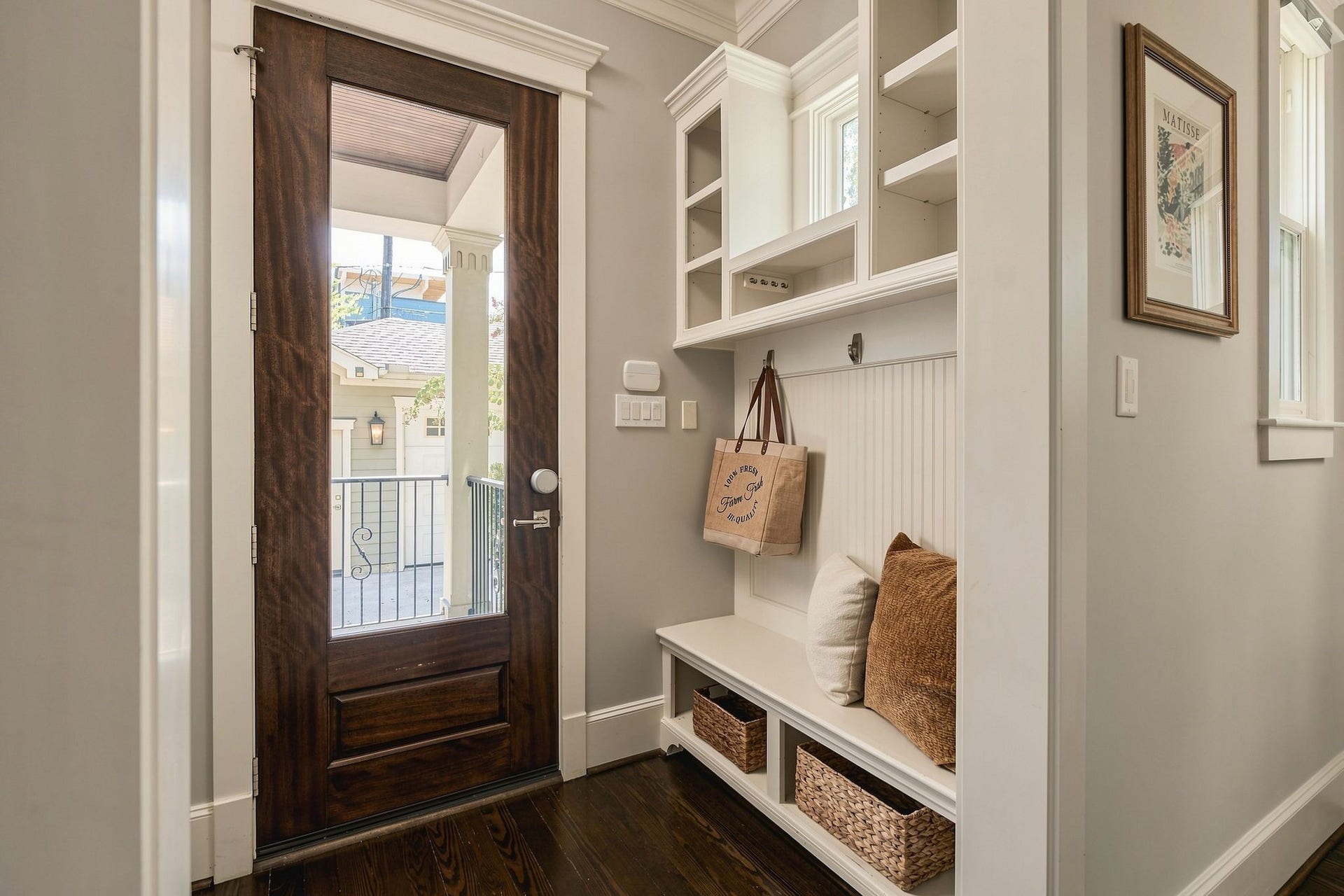 2012 Harvard Street, Houston, TX 77008 A functional mudroom with custom built-ins ensures that daily life stays organized as you transition from the outdoors.