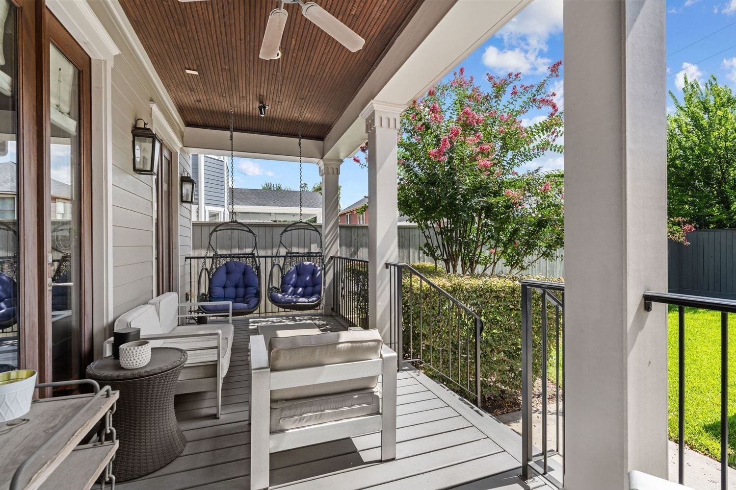 2012 Harvard Street, Houston, TX 77008 A spacious, fully fenced backyard and covered patio provide a private oasis for relaxing or hosting summer cookouts.