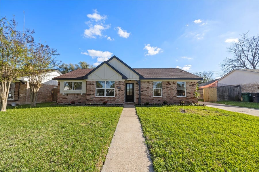 Property photo for 12403 Shannon Hills Drive, Houston, TX
