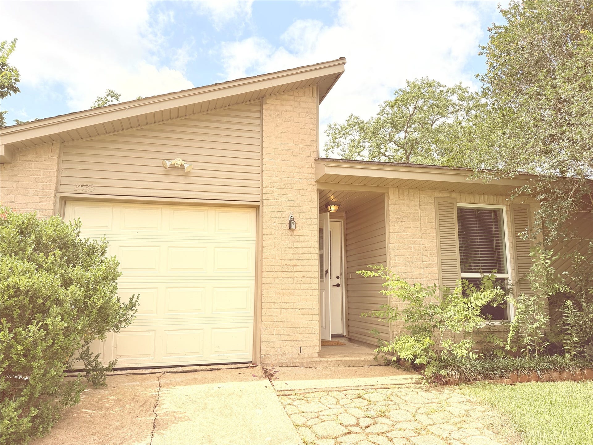 2533 Knoxville Drive, League City, TX 77573 2533 Knoxville Drive, League City, TX 77573