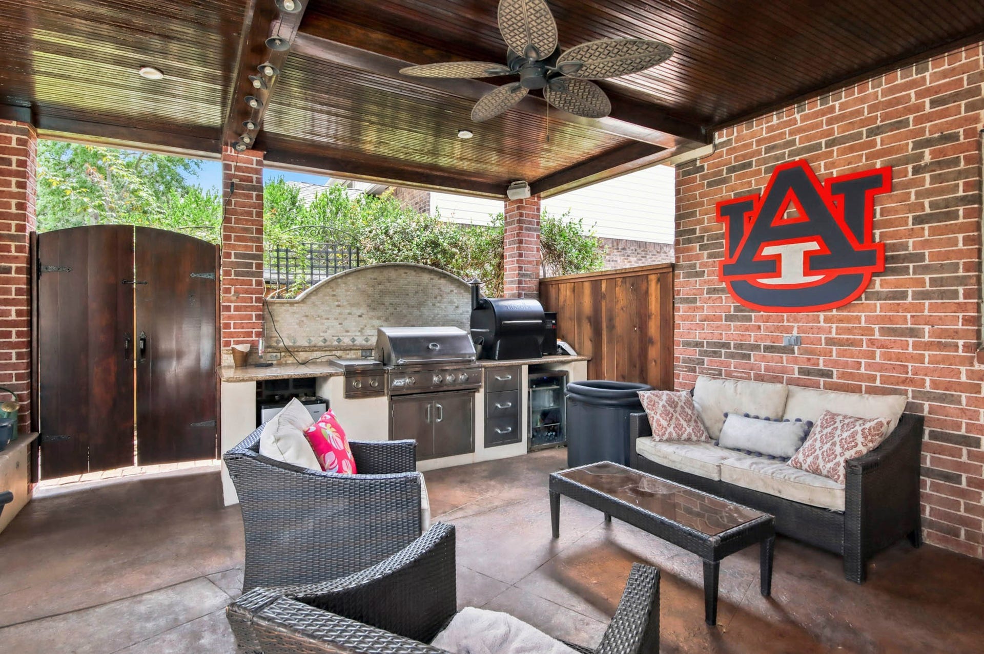 2014 Mountain Aspen Lane, Kingwood, TX 77345