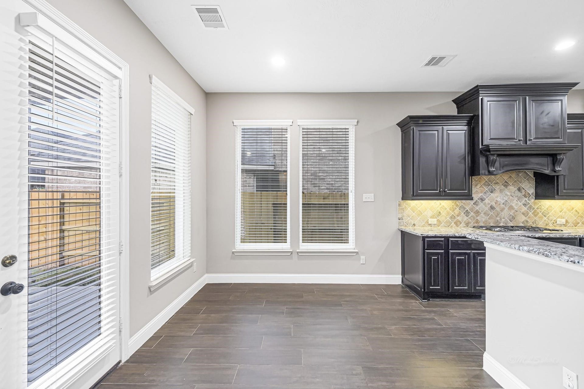 6718 Miller Shadow Lane, Sugar Land, TX 77479 6718 Miller Shadow Lane, Sugar Land, TX 77479