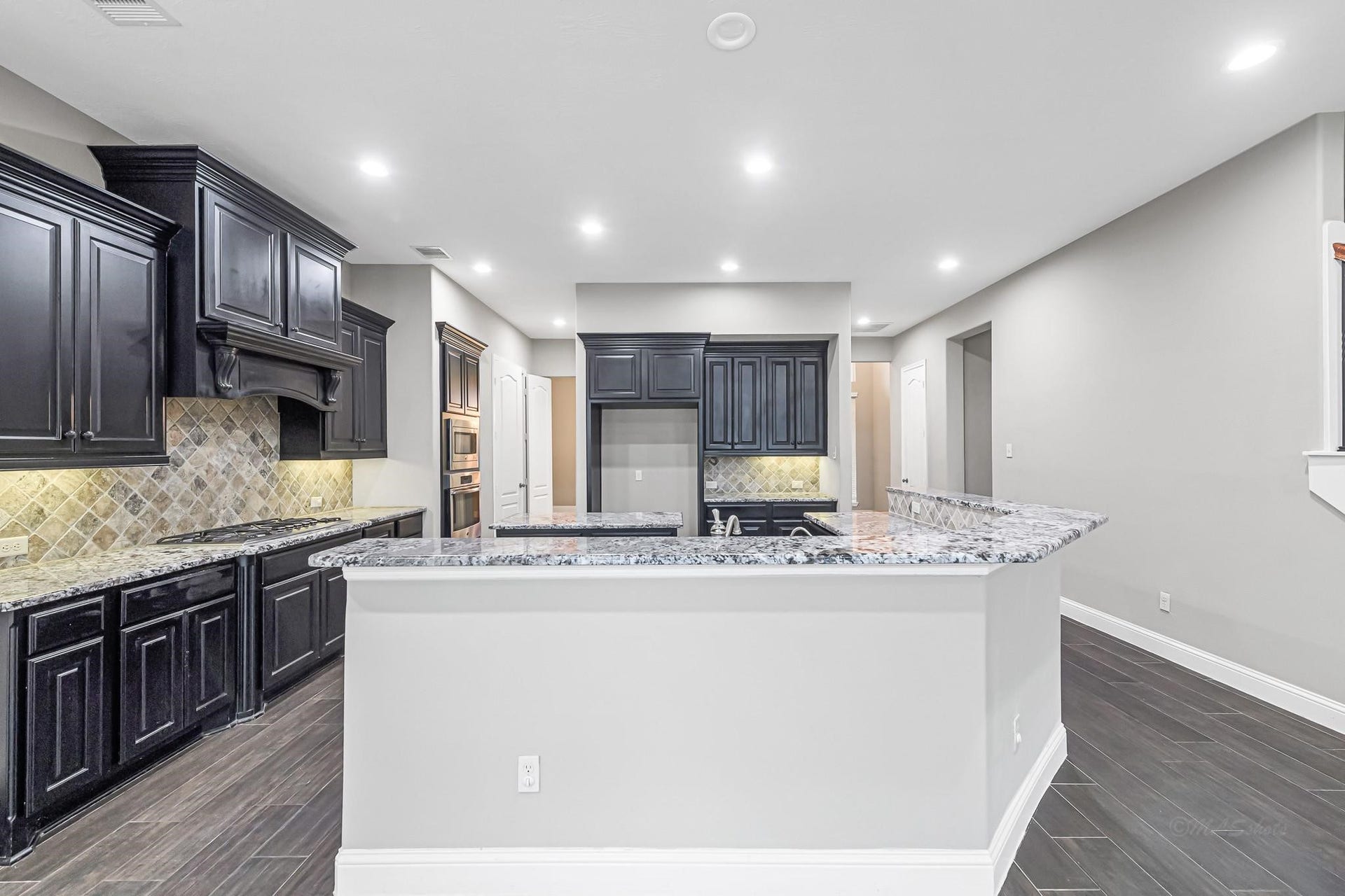 6718 Miller Shadow Lane, Sugar Land, TX 77479 6718 Miller Shadow Lane, Sugar Land, TX 77479