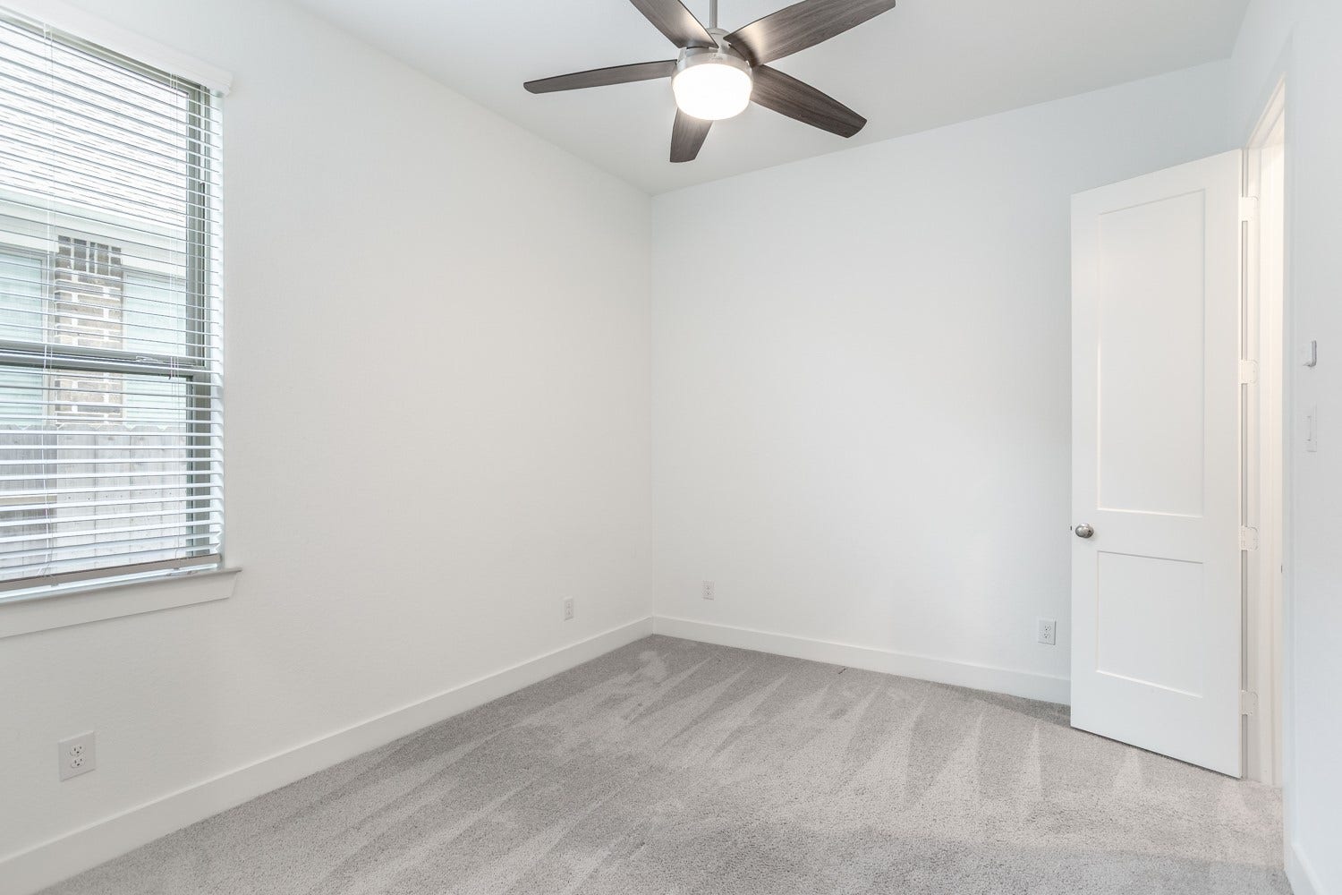 10719 Blossom River Drive, Missouri City, TX 77459 Second bedroom on first floor