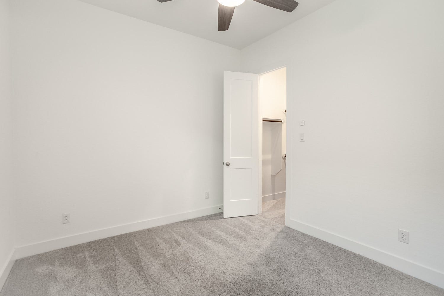 10719 Blossom River Drive, Missouri City, TX 77459 Second bedroom on first floor