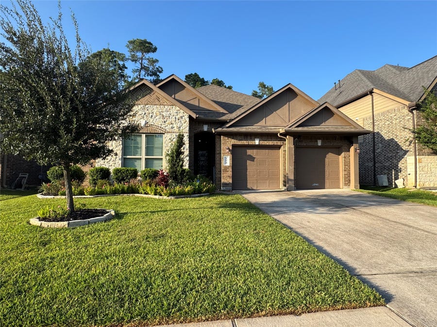 Property photo for 154 Deerfield Meadow Drive, Conroe, TX