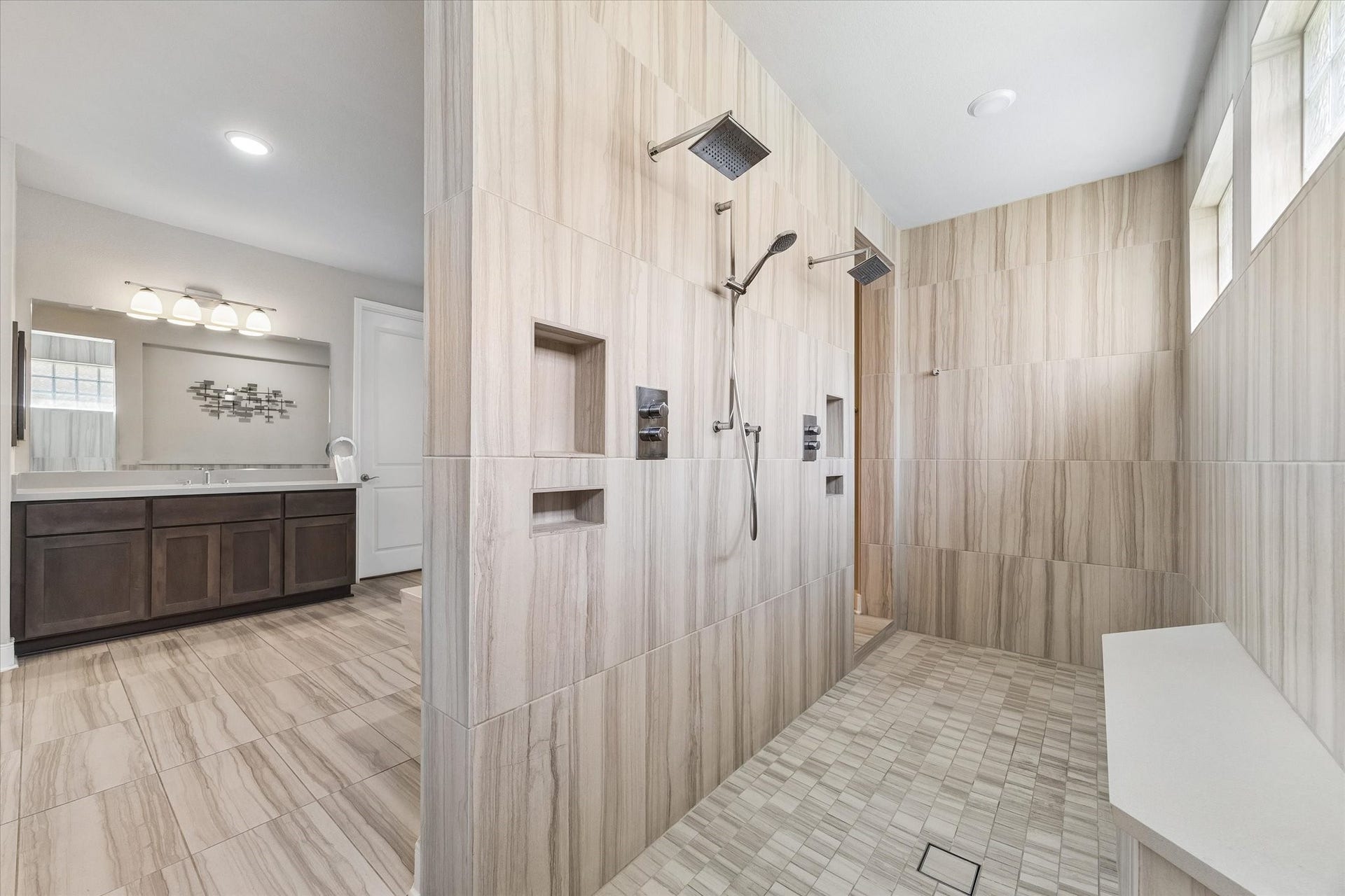 21322 Prairie Plains Lane, Richmond, TX 77406 Massive designer shower features ample room and spa like amenties.