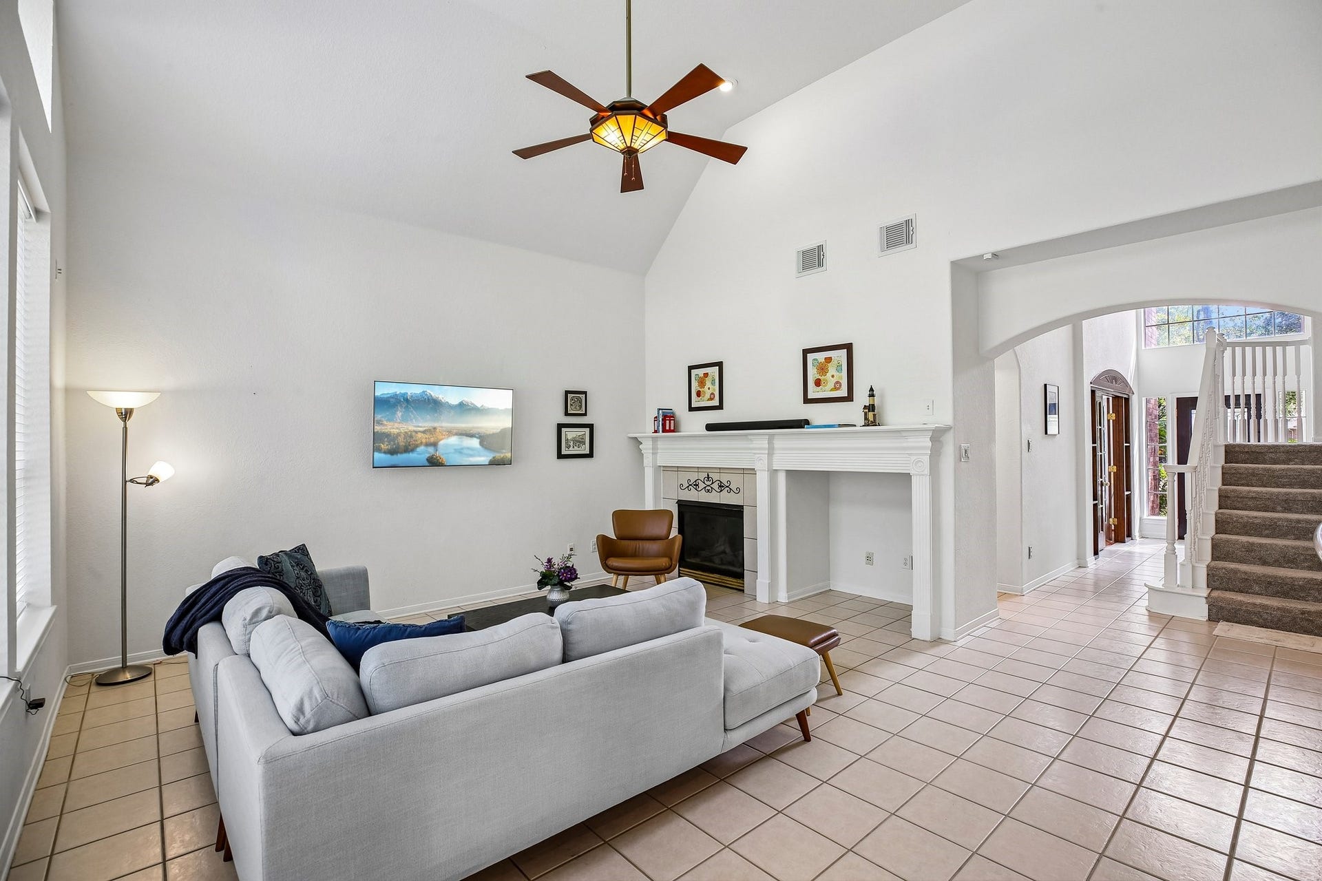 14 Guinevere Place, The Woodlands, TX 77384 14 Guinevere Place, The Woodlands, TX 77384