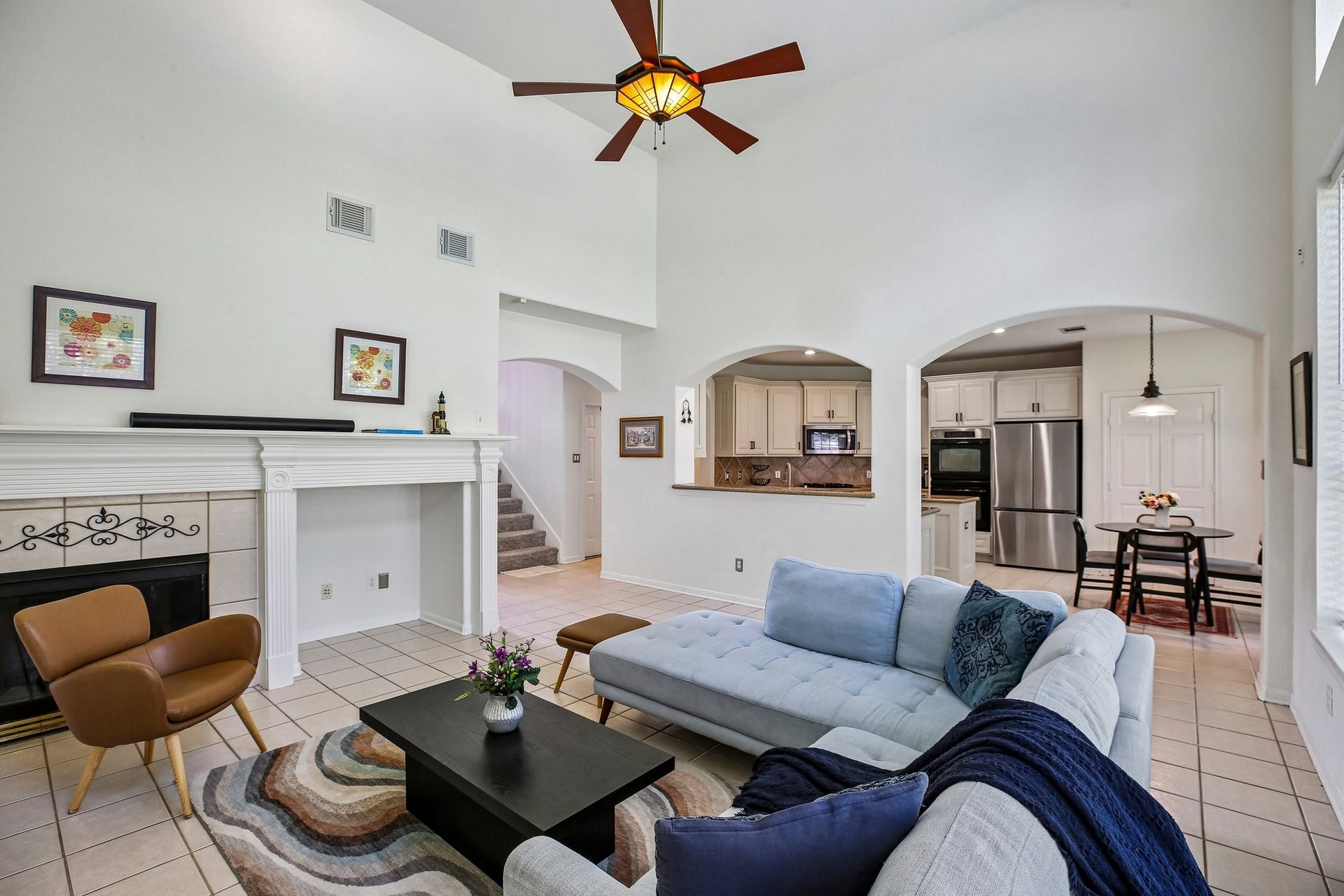 14 Guinevere Place, The Woodlands, TX 77384 14 Guinevere Place, The Woodlands, TX 77384