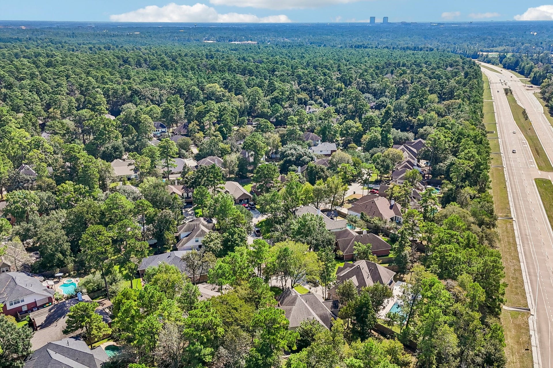 14 Guinevere Place, The Woodlands, TX 77384 14 Guinevere Place, The Woodlands, TX 77384