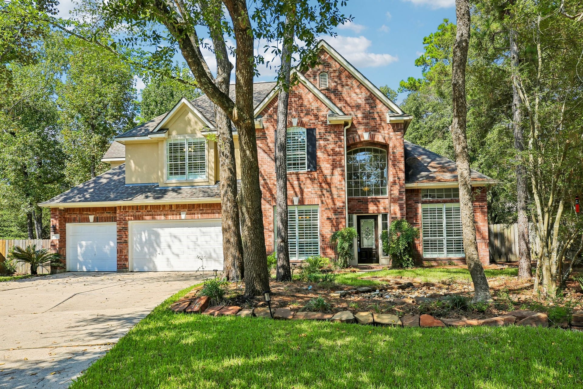 14 Guinevere Place, The Woodlands, TX 77384 14 Guinevere Place, The Woodlands, TX 77384