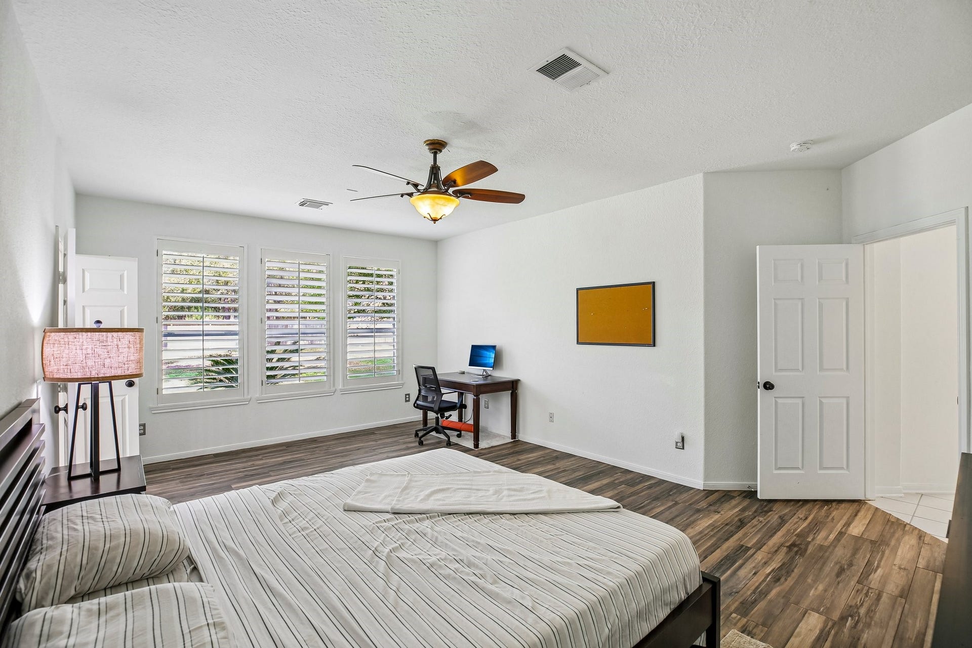 14 Guinevere Place, The Woodlands, TX 77384 14 Guinevere Place, The Woodlands, TX 77384