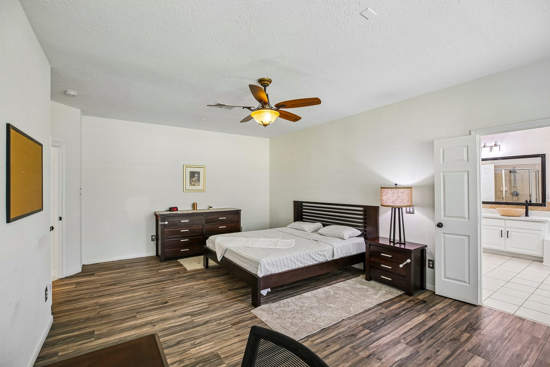 14 Guinevere Place, The Woodlands, TX 77384 14 Guinevere Place, The Woodlands, TX 77384