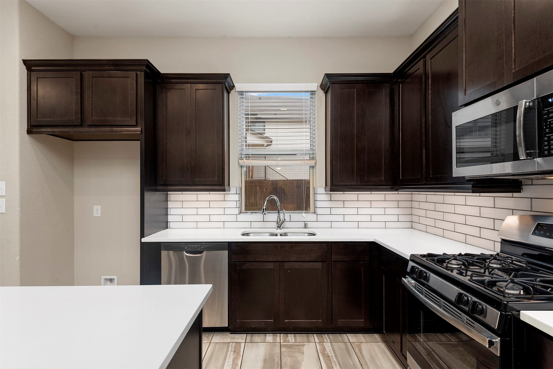335 Biltmore Loop, Montgomery, TX 77316 335 Biltmore Loop, Montgomery, TX 77316