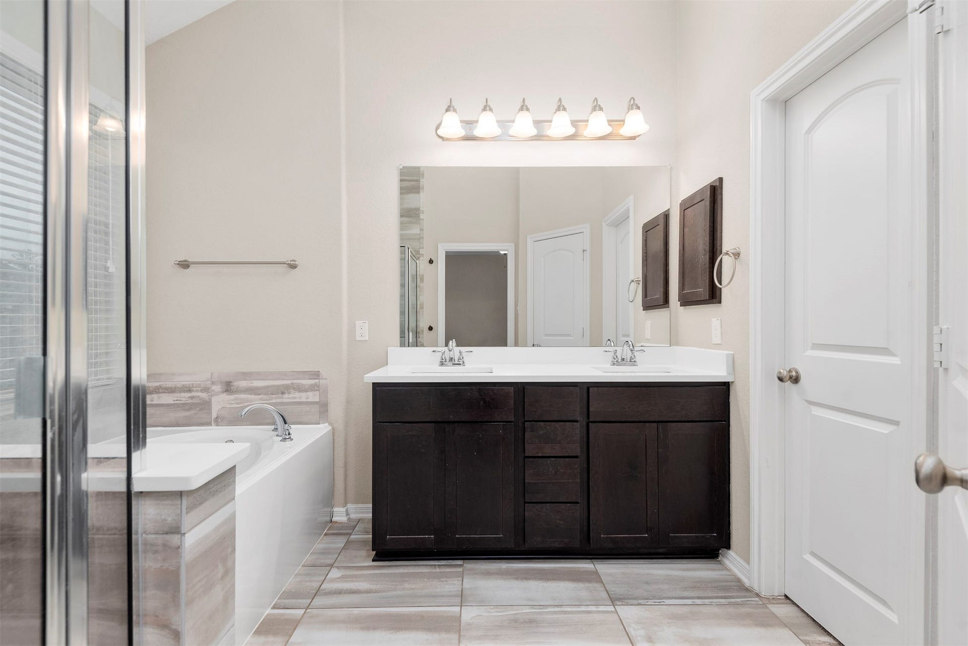 335 Biltmore Loop, Montgomery, TX 77316 335 Biltmore Loop, Montgomery, TX 77316