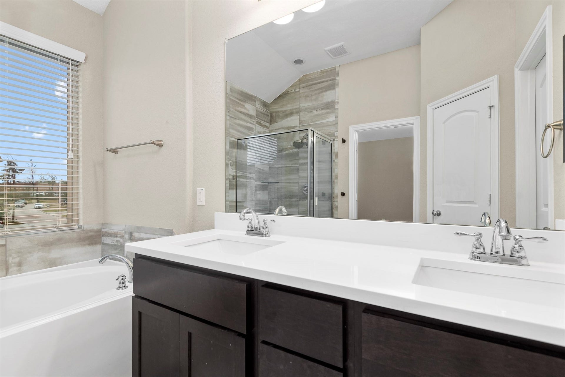 335 Biltmore Loop, Montgomery, TX 77316 335 Biltmore Loop, Montgomery, TX 77316