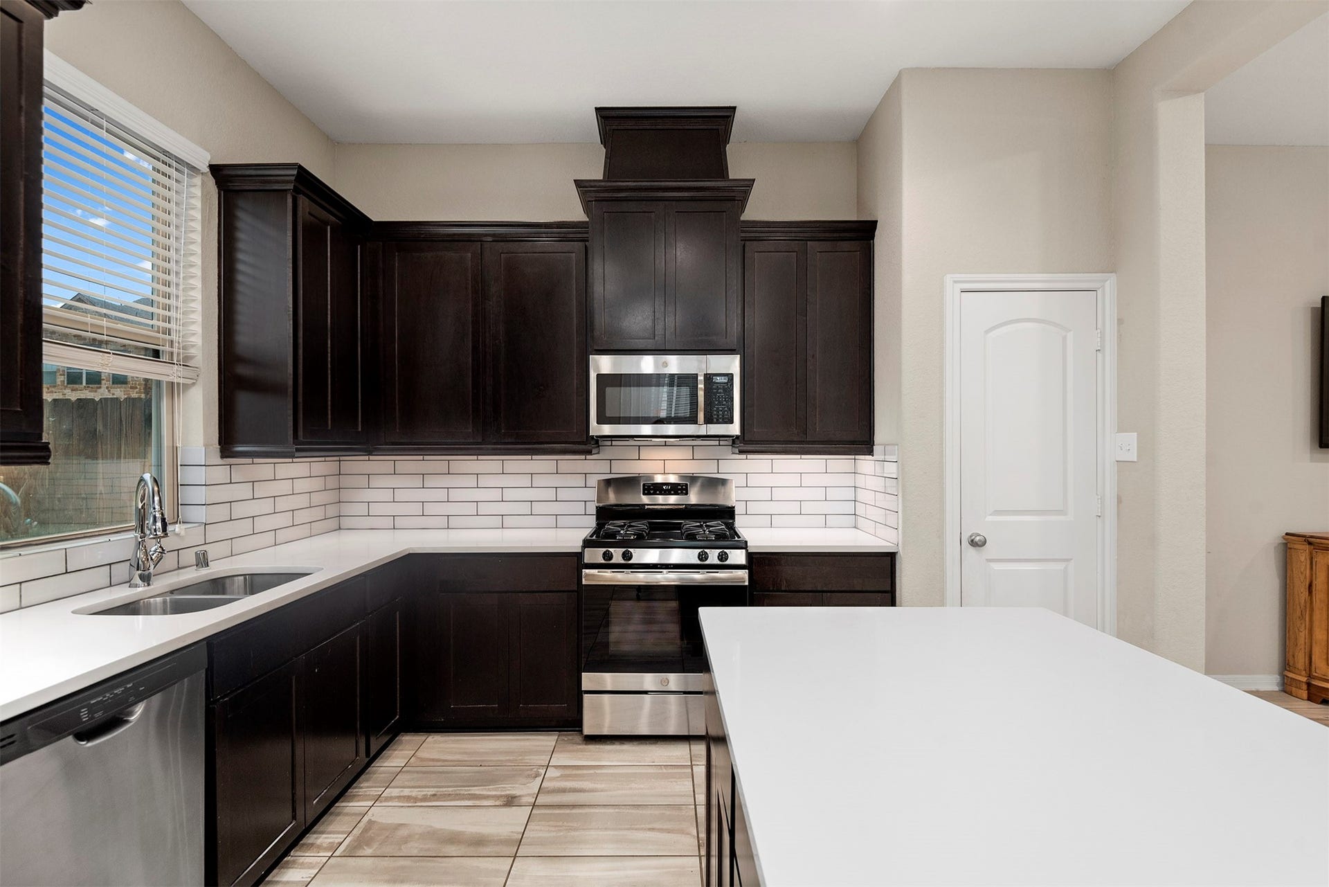 335 Biltmore Loop, Montgomery, TX 77316 335 Biltmore Loop, Montgomery, TX 77316