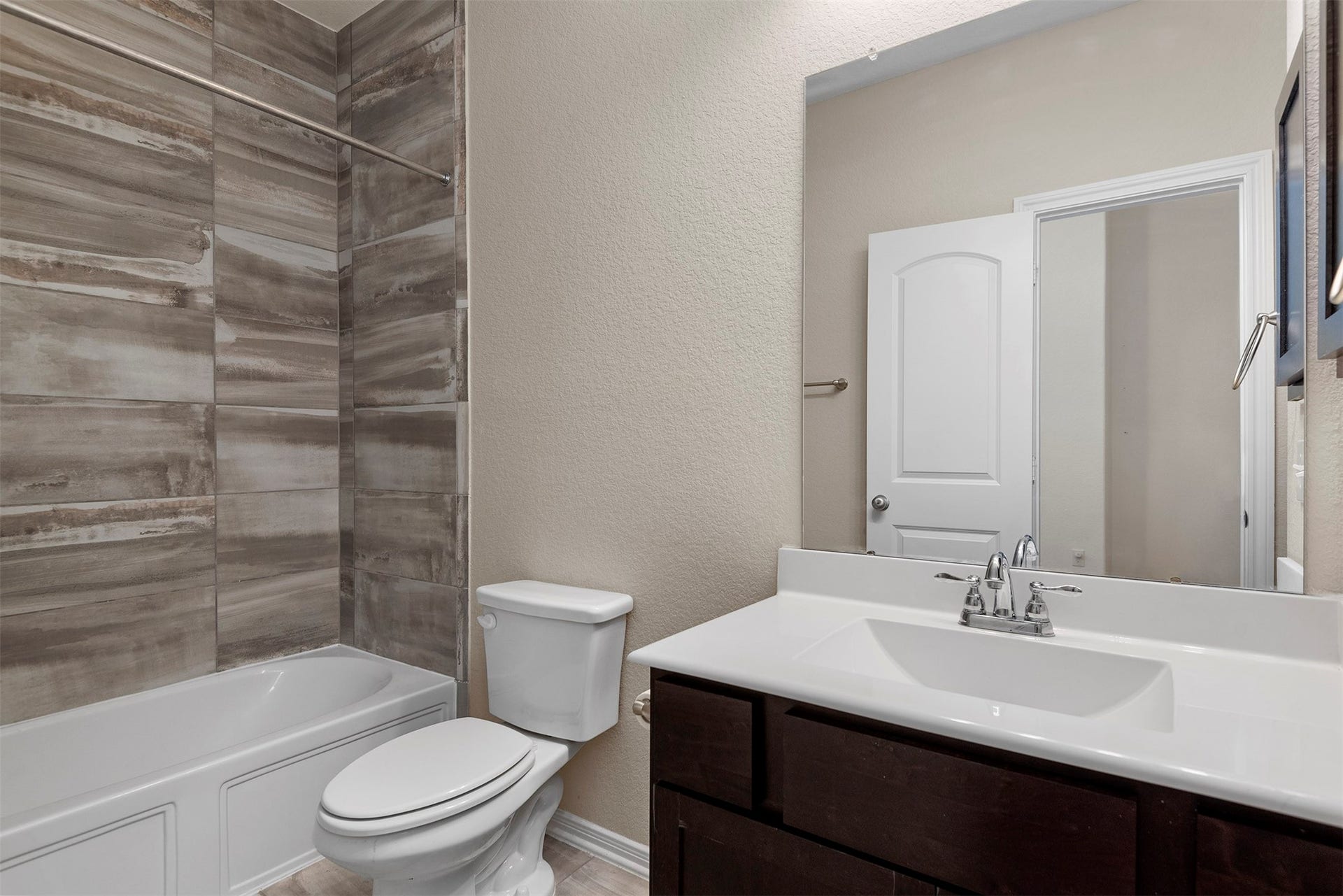335 Biltmore Loop, Montgomery, TX 77316 335 Biltmore Loop, Montgomery, TX 77316