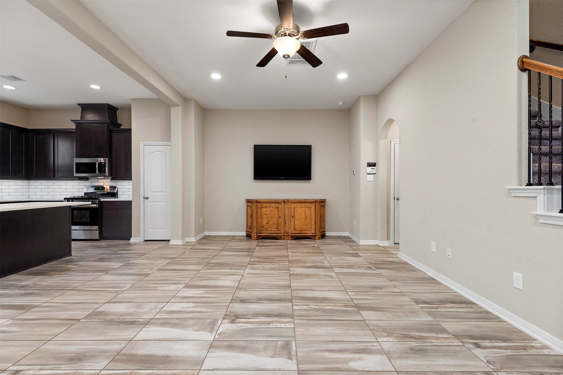 335 Biltmore Loop, Montgomery, TX 77316 335 Biltmore Loop, Montgomery, TX 77316
