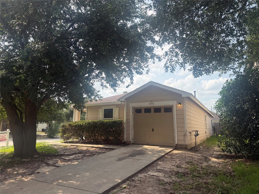 Property photo for 8103 Forest Glen Drive, Humble, TX