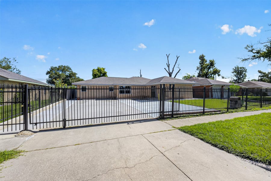 Property photo for 7950 Longridge Drive, Houston, TX