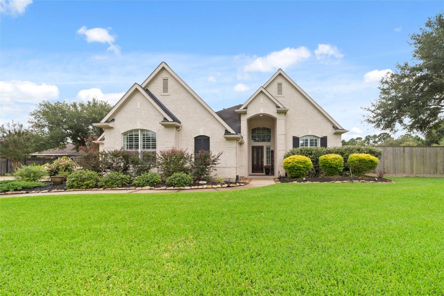Property photo for 17411 Rose Garden Trail, Cypress, TX