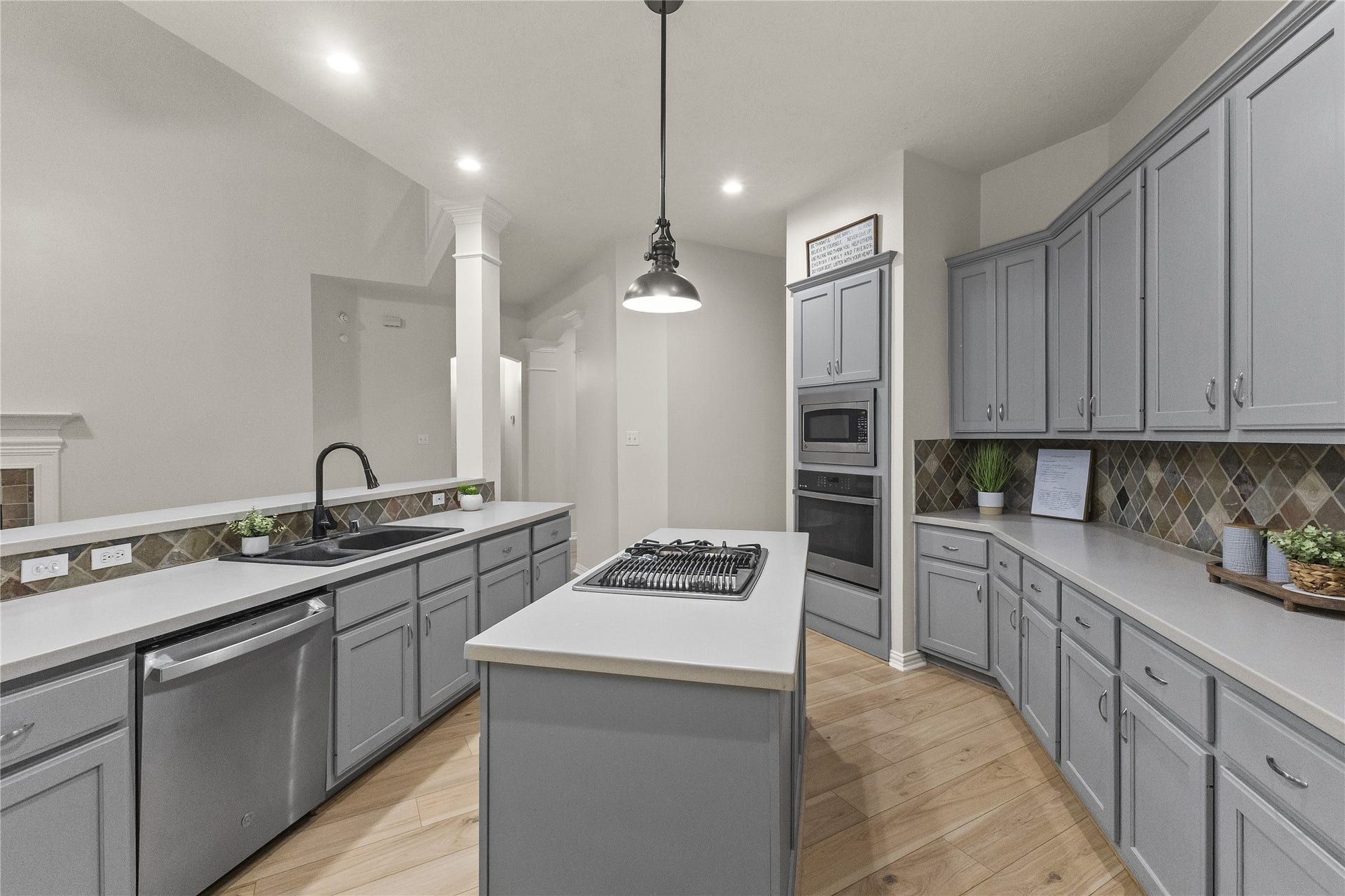 9003 S Fitzgerald Way, Missouri City, TX 77459 9003 S Fitzgerald Way, Missouri City, TX 77459