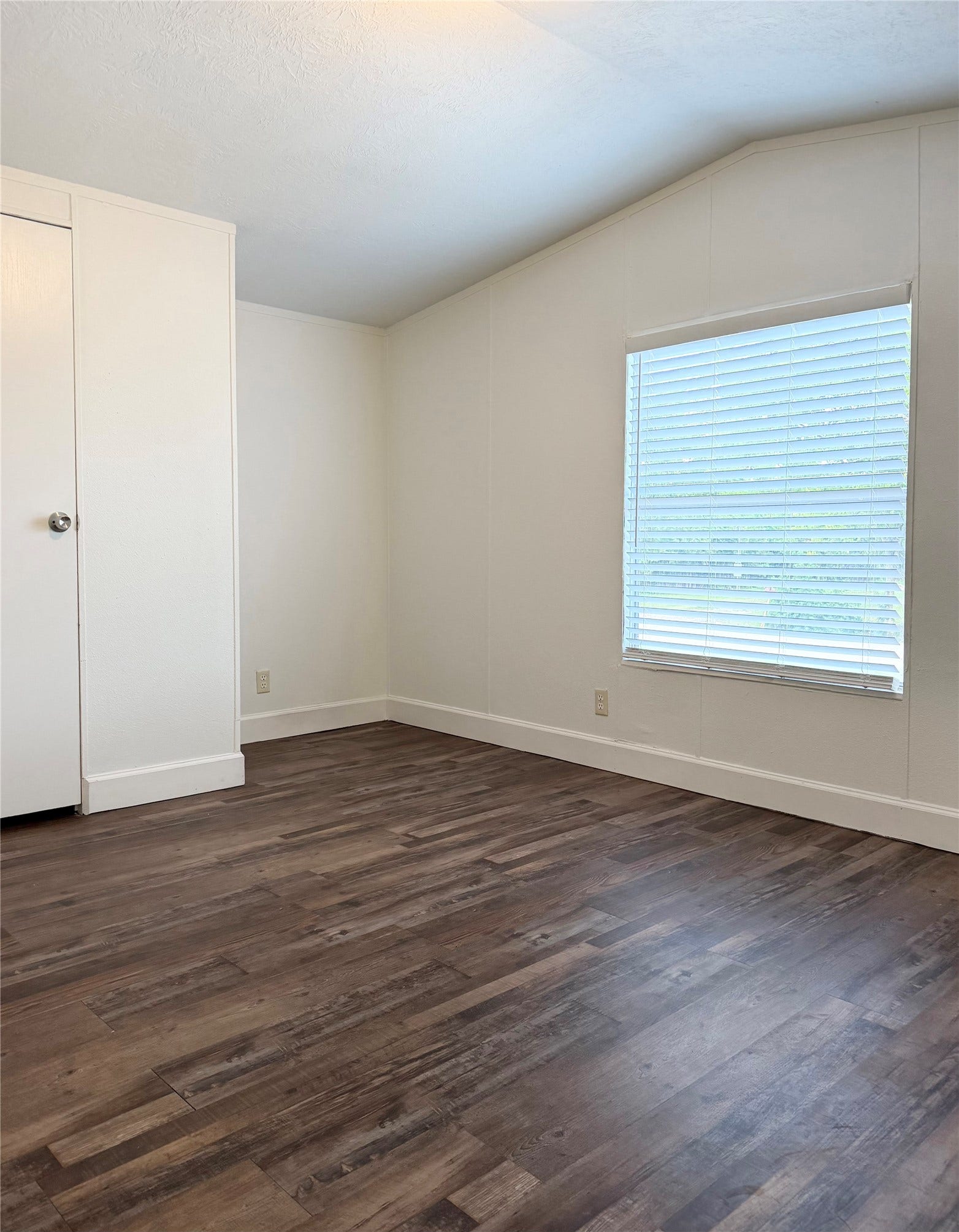 5323 N Redell Road, Baytown, TX 77521 5323 N Redell Road, Baytown, TX 77521